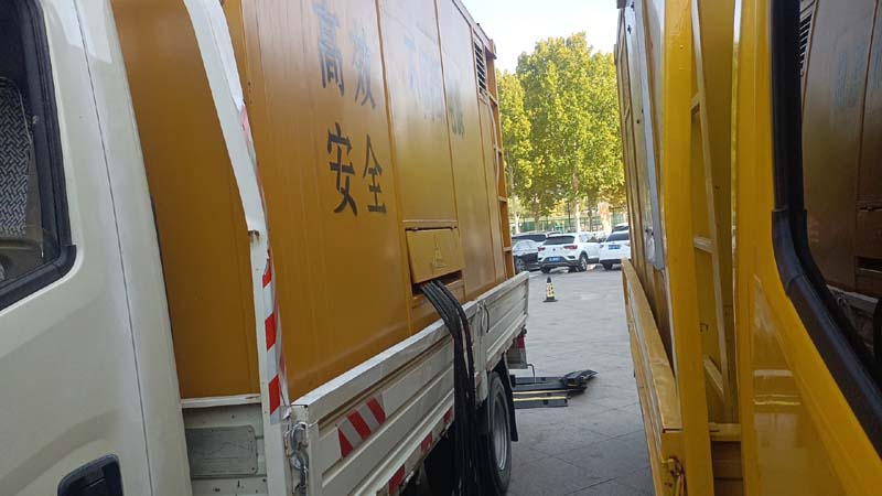 南湖如何判断柴油发电机组和UPS电源的切换时间是否符合要求？