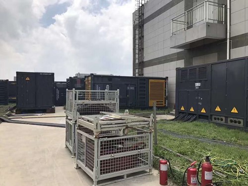 南湖除了定期检查，还有哪些方法可以及时发现接触式转速表探头的磨损？